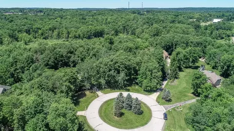 Waterfowl Lane, Chardon, OH 44024