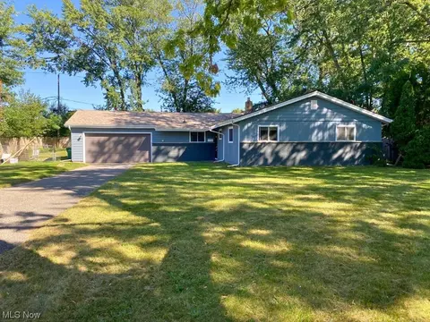 6153 Dawson Blvd, Mentor, OH 44060