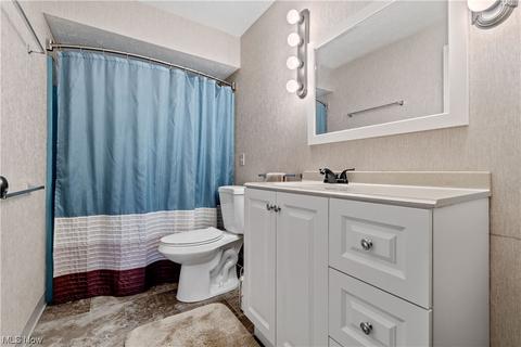 7635 Del Corso Ave, Canton, OH 44721 photo 23
