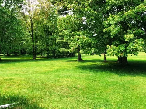5625 Donna Dr, Ashtabula, OH 44004 photo 9