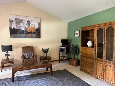 118 Lethbridge Cir, Copley, OH 44321 photo 5