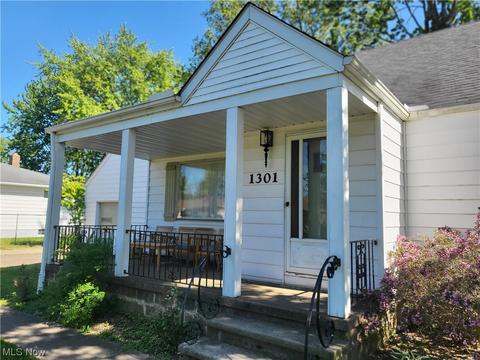 1301 W 33rd St, Lorain, OH 44053 photo 3