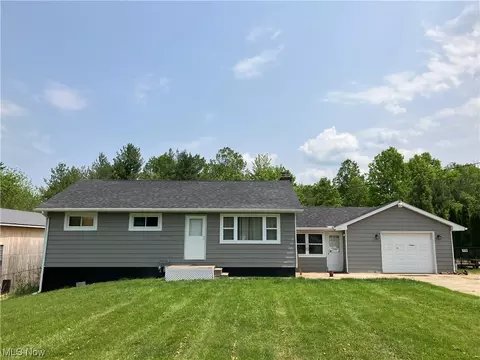 3102 Hoagland Blackstub Rd, Cortland, OH 44410