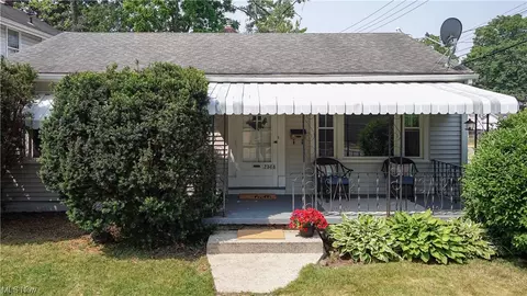 2568 Northland St, Cuyahoga Falls, OH 44221