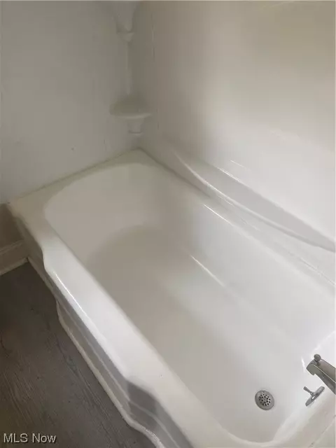 264 E 242nd St, Euclid, OH 44123 photo 9