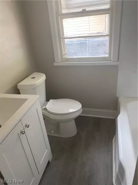 264 E 242nd St, Euclid, OH 44123 photo 8