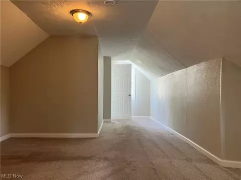 264 E 242nd St, Euclid, OH 44123 photo 17