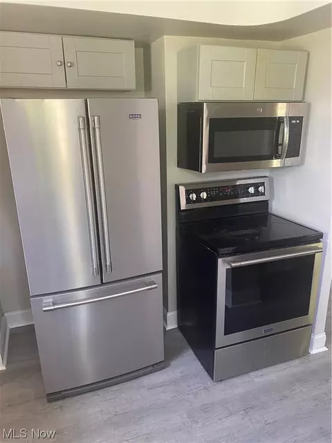 264 E 242nd St, Euclid, OH 44123 photo 6