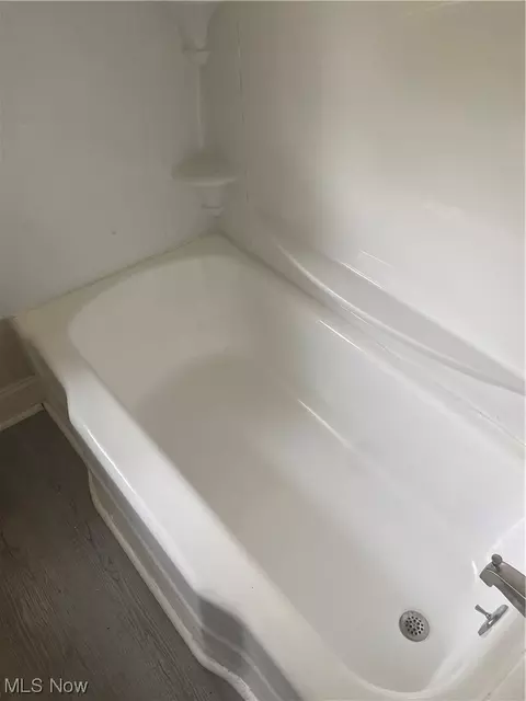 264 E 242nd St, Euclid, OH 44123 photo 9