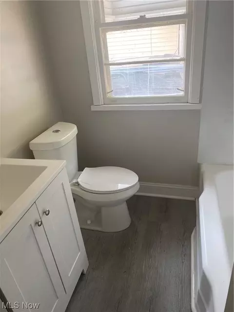 264 E 242nd St, Euclid, OH 44123 photo 8