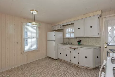 521 E 266 St, Euclid, OH 44132 photo 12