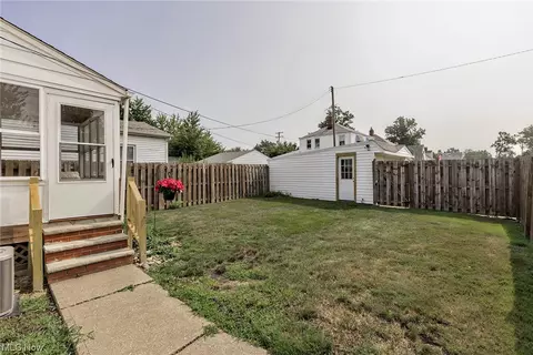 521 E 266 St, Euclid, OH 44132 photo 27