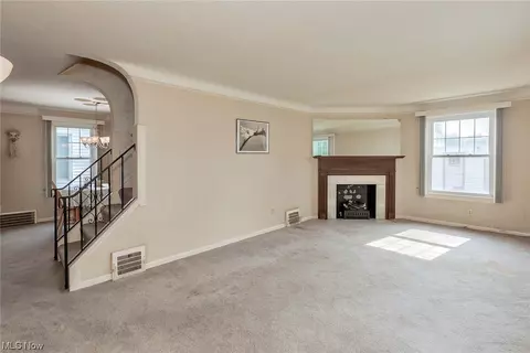 521 E 266 St, Euclid, OH 44132 photo 5