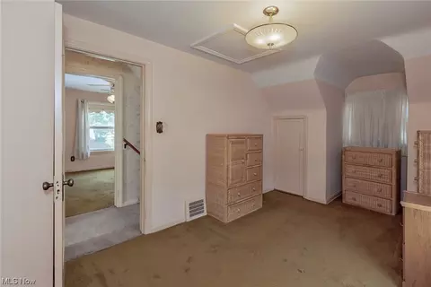 521 E 266 St, Euclid, OH 44132 photo 23