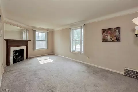 521 E 266 St, Euclid, OH 44132 photo 3