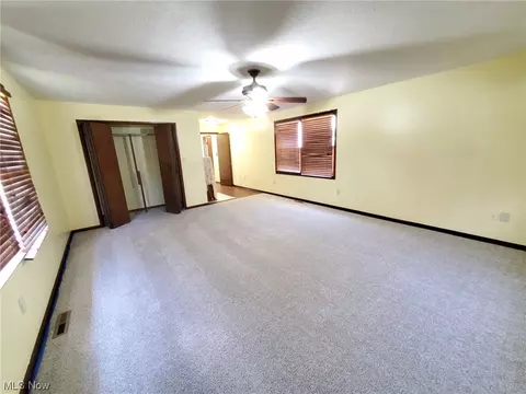 3028 Dickenson Rd, Ashtabula, OH 44004 photo 12