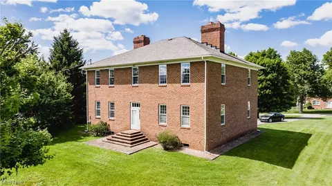 4 South Hts, Parkersburg, WV 26101