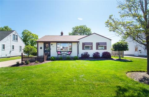 858 Fifth St, Struthers, OH 44471 photo 1