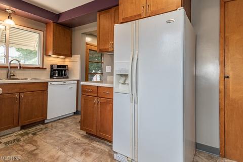 30136 Barjode Rd, Willowick, OH 44095 photo 11