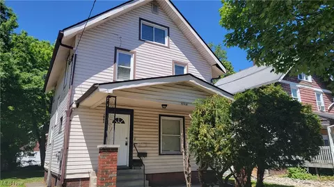 449 Cole Ave, Akron, OH 44301