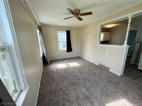 127 Edgewood St, Elyria, OH 44035 photo 4