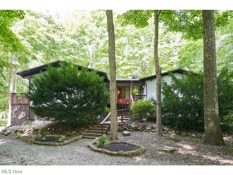 873 Old Spring Rd, Copley, OH 44321 photo 1