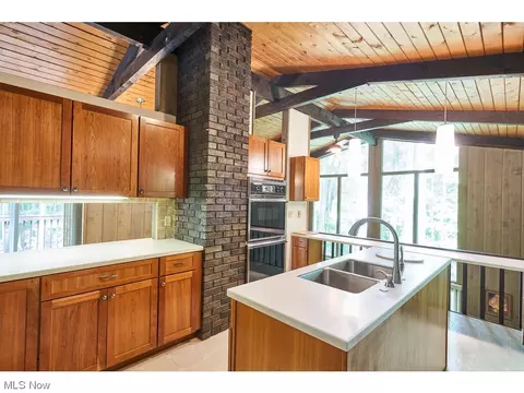 873 Old Spring Rd, Copley, OH 44321 photo 5