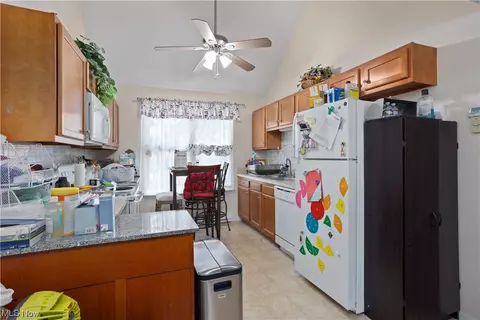 736 University Ave, Elyria, OH 44035 photo 15