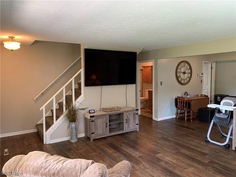 1863 Greenbrier Dr, Ashtabula, OH 44004 photo 6