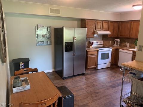 1863 Greenbrier Dr, Ashtabula, OH 44004 photo 10