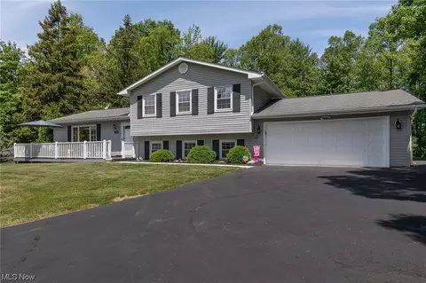 9729 Fox Hill Trl, Concord, OH 44060