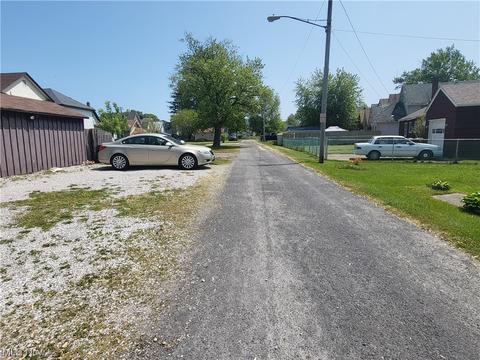 1704 Walnut Blvd, Ashtabula, OH 44004 photo 28