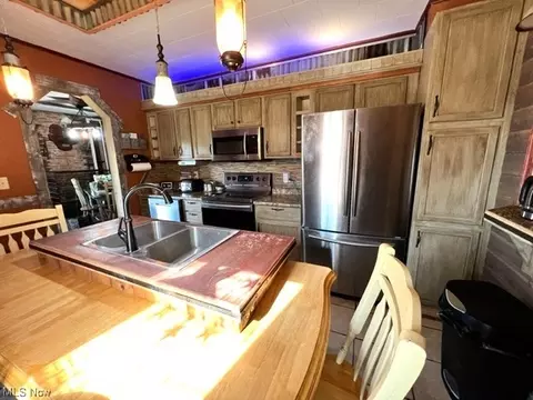 707 Center St, Dennison, OH 44621 photo 8