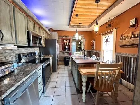 707 Center St, Dennison, OH 44621 photo 7