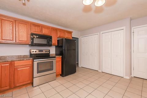 424 Ambler Dr, Elyria, OH 44035 photo 6