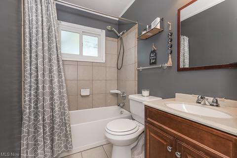 424 Ambler Dr, Elyria, OH 44035 photo 16