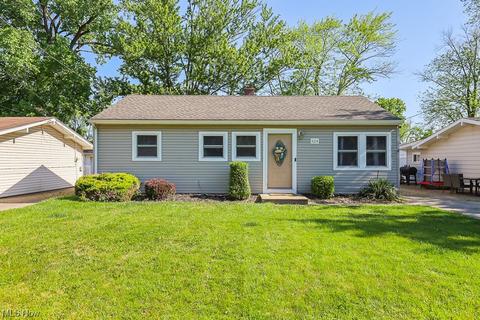 424 Ambler Dr, Elyria, OH 44035 photo 2