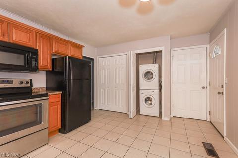 424 Ambler Dr, Elyria, OH 44035 photo 8