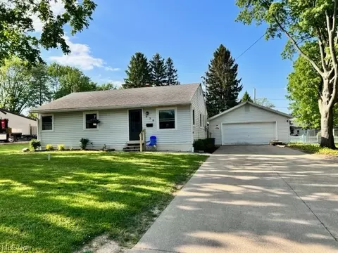 936 Overlook Dr, Ashland, OH 44805