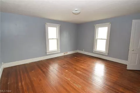420 E 5th St, Dover, OH 44622 photo 7