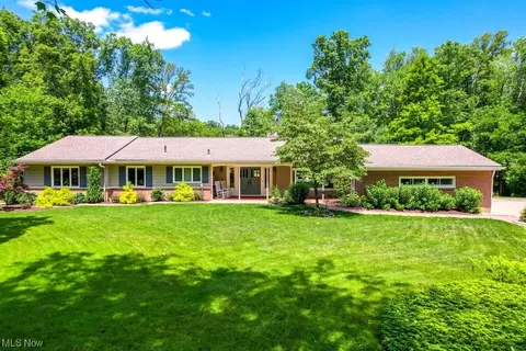 2167 Brentwood Dr, Akron, OH 44333