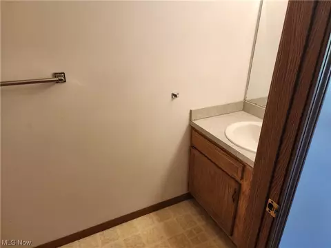 1035 W 37th St, Ashtabula, OH 44004 photo 12