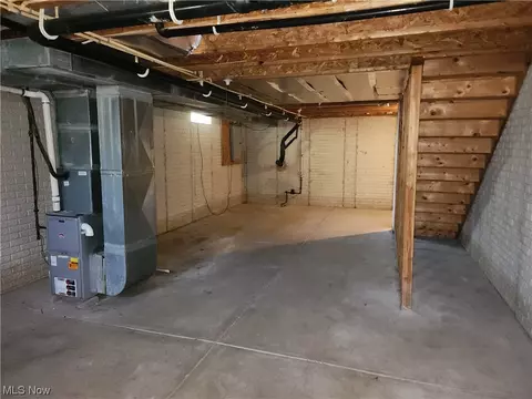1035 W 37th St, Ashtabula, OH 44004 photo 21