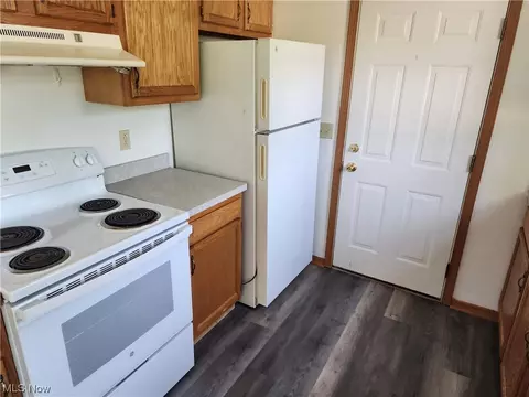 1035 W 37th St, Ashtabula, OH 44004 photo 9