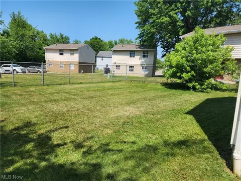 1035 W 37th St, Ashtabula, OH 44004 photo 3