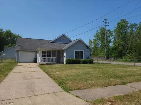 805 W 37th St, Ashtabula, OH 44004