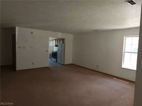 2116 Jeffrey Ave, Ashtabula, OH 44004 photo 8