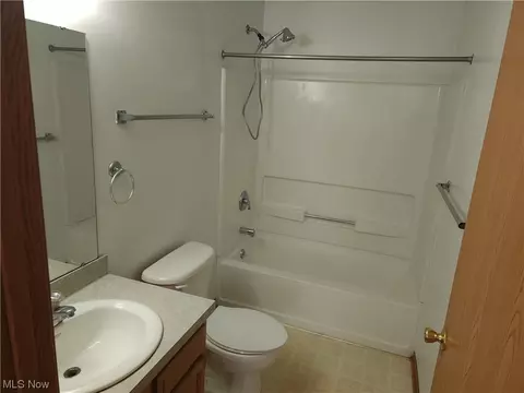 2116 Jeffrey Ave, Ashtabula, OH 44004 photo 17