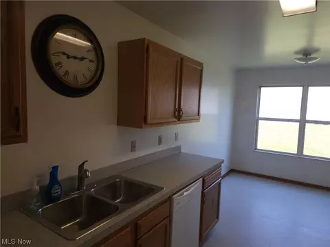 2116 Jeffrey Ave, Ashtabula, OH 44004 photo 9