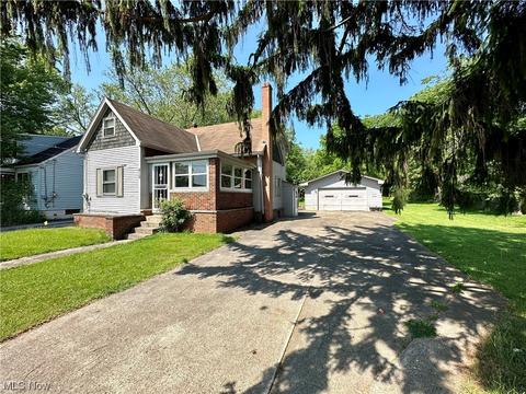 419 8th St, Struthers, OH 44471 photo 1